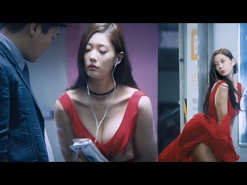 Cô gái nhầm tưởng bãi đỗ xe vắng, nhảy múa sexy, chàng trai bình thường được mở mắt!