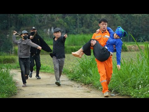 Tien Left Home Because Her Father Forced Her To Get Married. The Electrician Took Care Of Her.